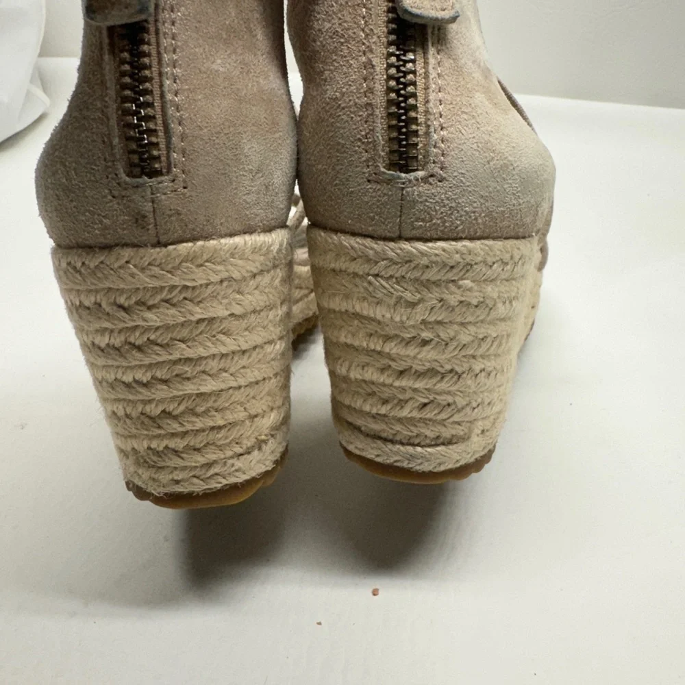 Eileen Fisher women’s platform wedges sandals size 5.5